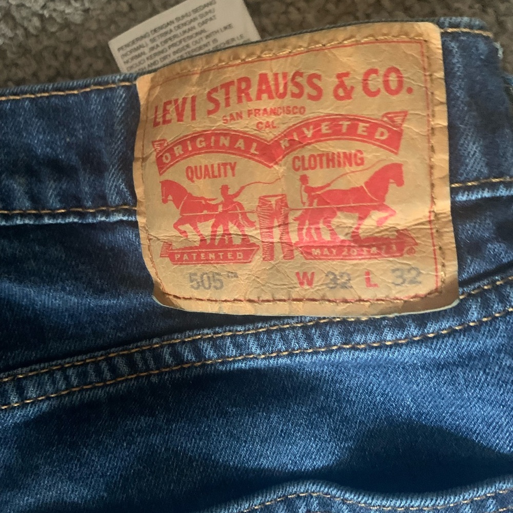 Levi's Indigo Denim Jeans with Iconic Patch